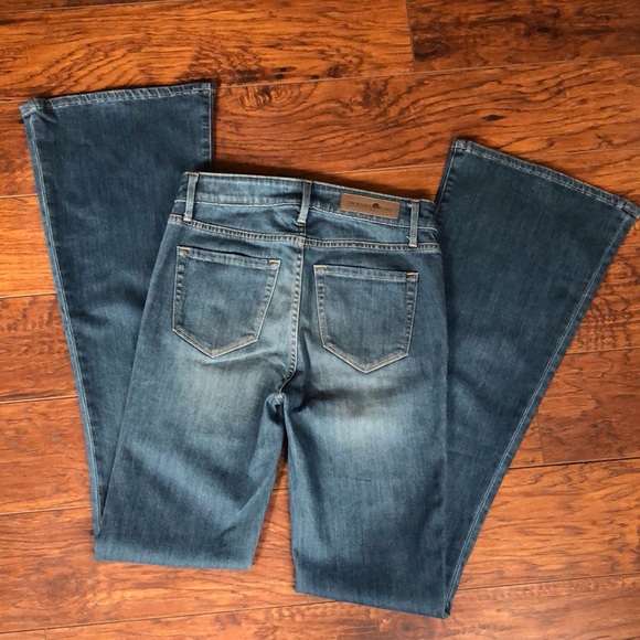 🌸 High waisted flare jeans 🌸 - Picture 3 of 8